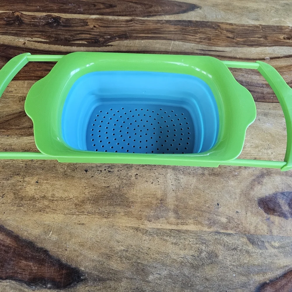 Large Sink Strainer Colander Collapsable Expandable Handles Green and Blue